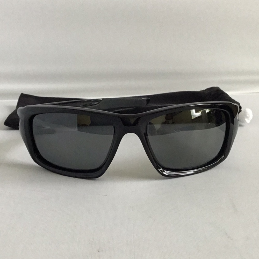 OAKLEY VALVE POLARIZED.